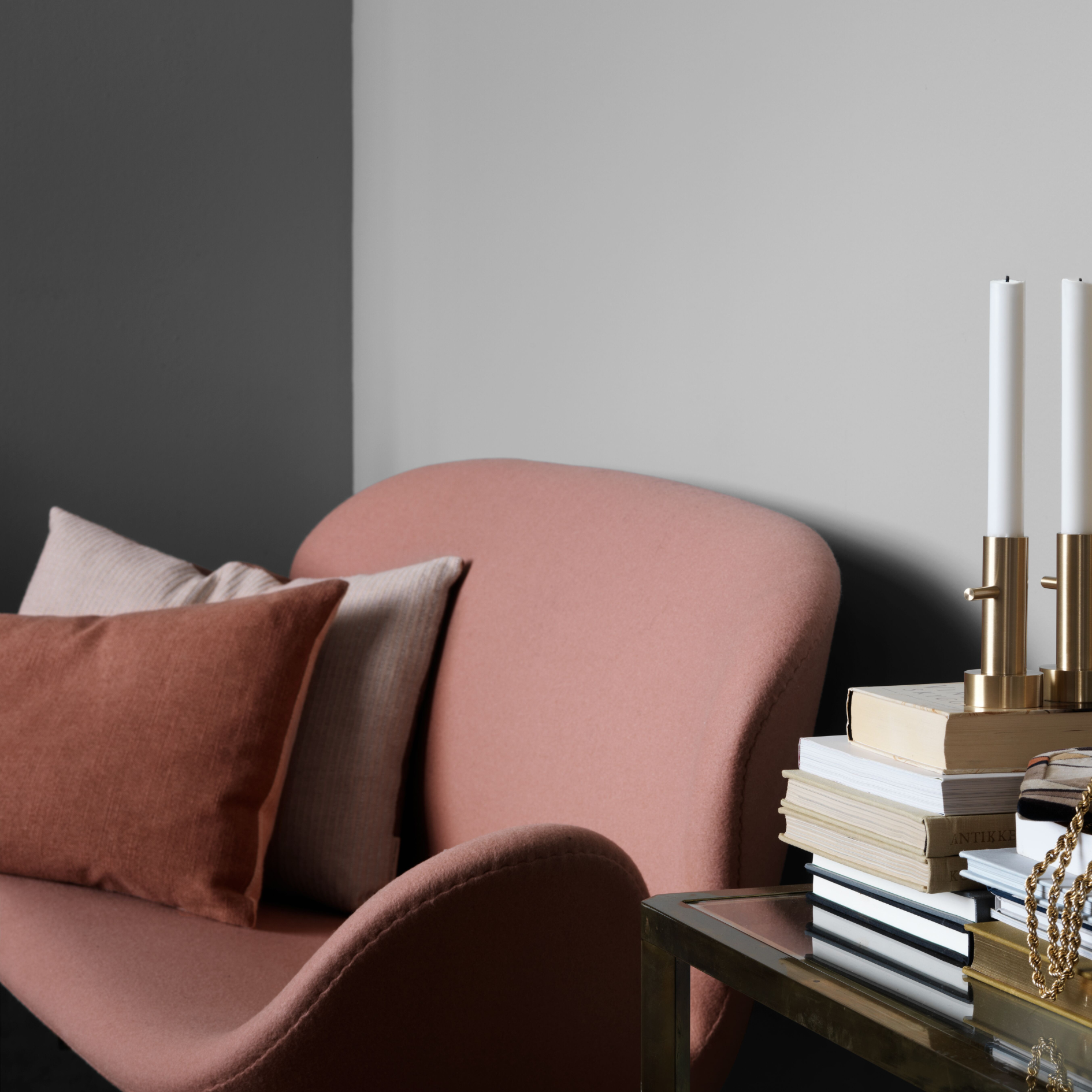 Swan Sofa